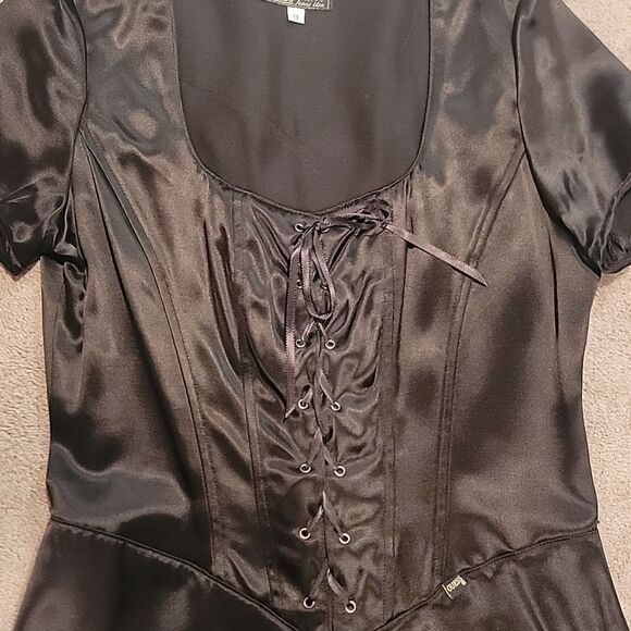 Vintage Guess Black Satin Dress With Lace Up Front. Sz 9 - Picture 3 of 11